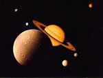 saturn_family.jpg - Фотомонтаж Сатурна и нескольких его спутников: Диона, Тэфи, Мимас, Энцелад, Рея и Титан. 